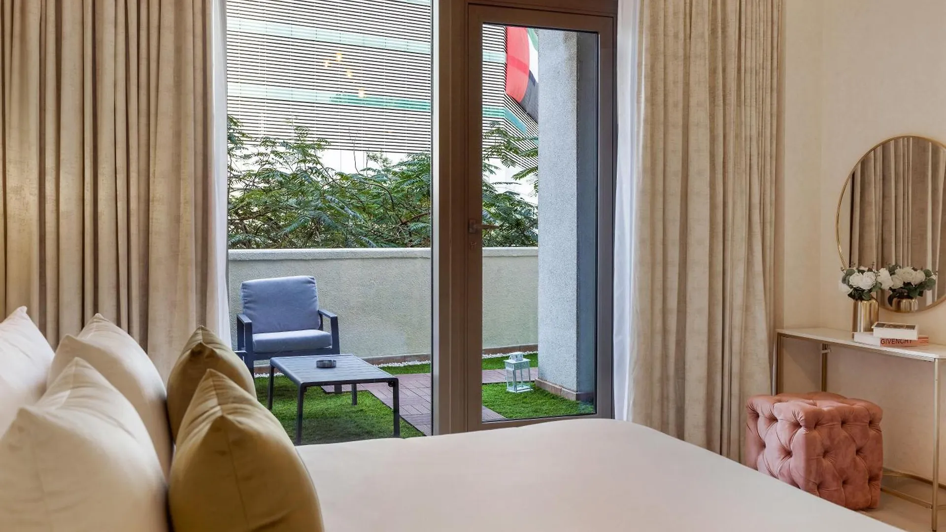 Apartment Durrani Homes - The Luxe Retreat 4Br Podium Villa With Private Jacuzzi And Burj Khalifa View Dubai United Arab Emirates
