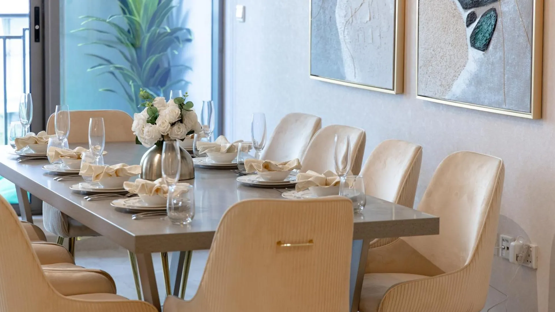 Apartment Durrani Homes - The Luxe Retreat 4Br Podium Villa With Private Jacuzzi And Burj Khalifa View Dubai